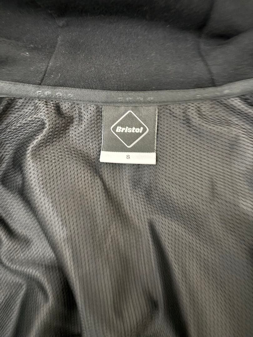 FCRBエフシーアールビーベンチレーションフーディー23AW黒S - メルカリ