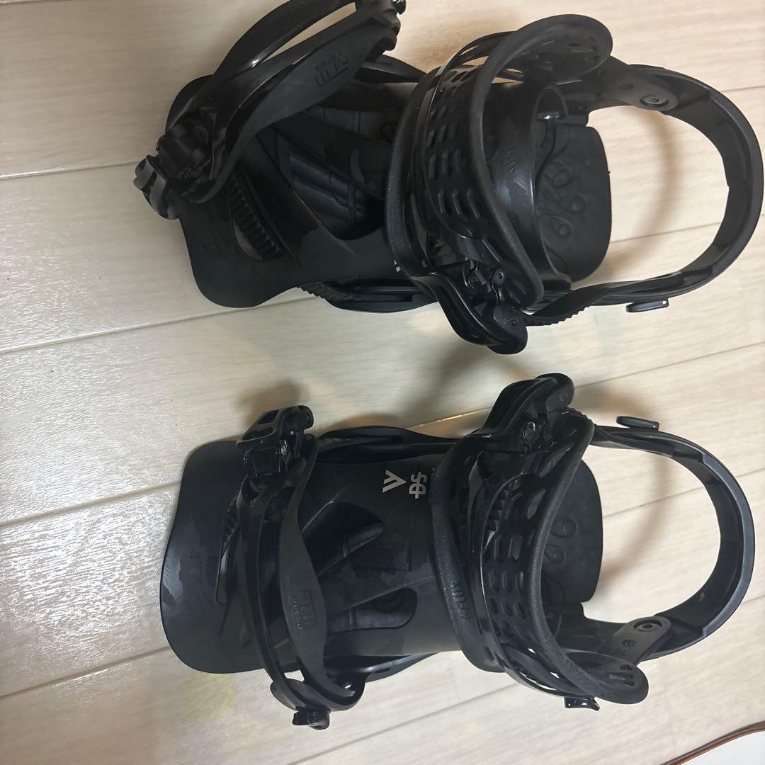 スノーボードビンディング　FLUX 81ND1N95