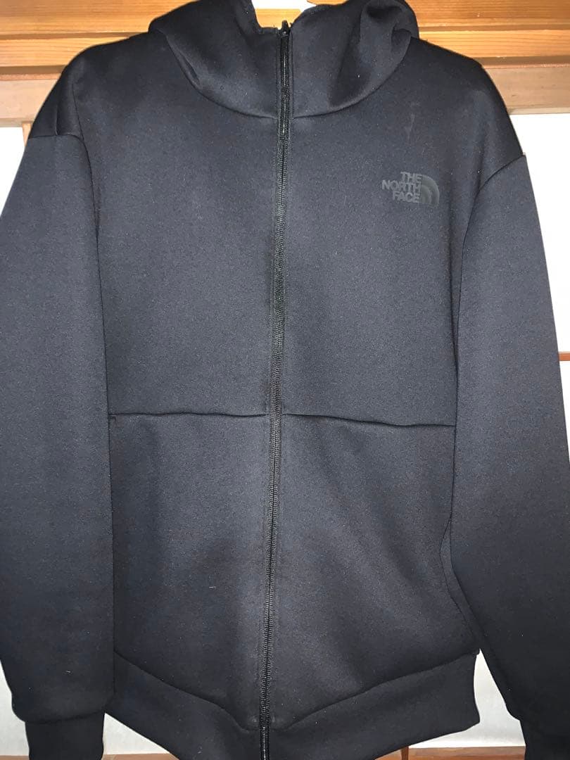 THE NORTH FACEリバーシブルテックエアーフーディ