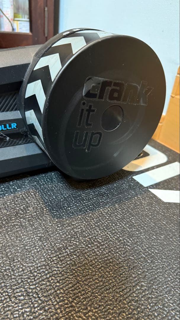 バ*薇様 Wahoo KICKR ROLLR 純正マット付き - メルカリ