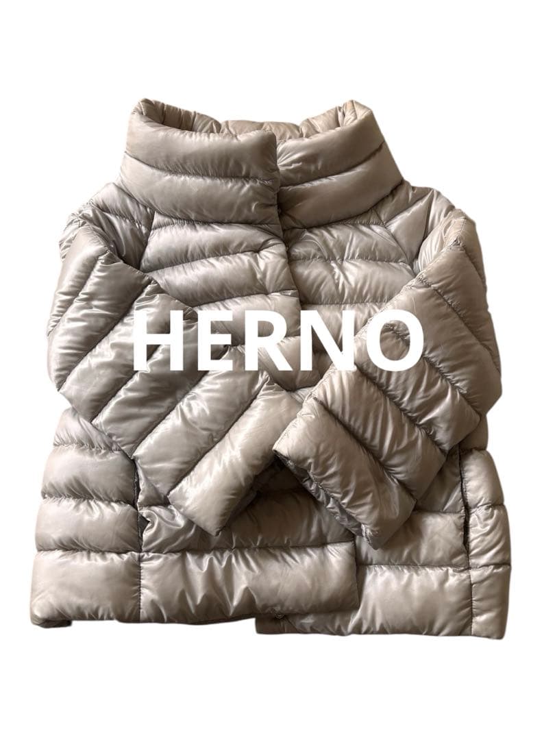 HERNO ダウンジャケット　ショート丈