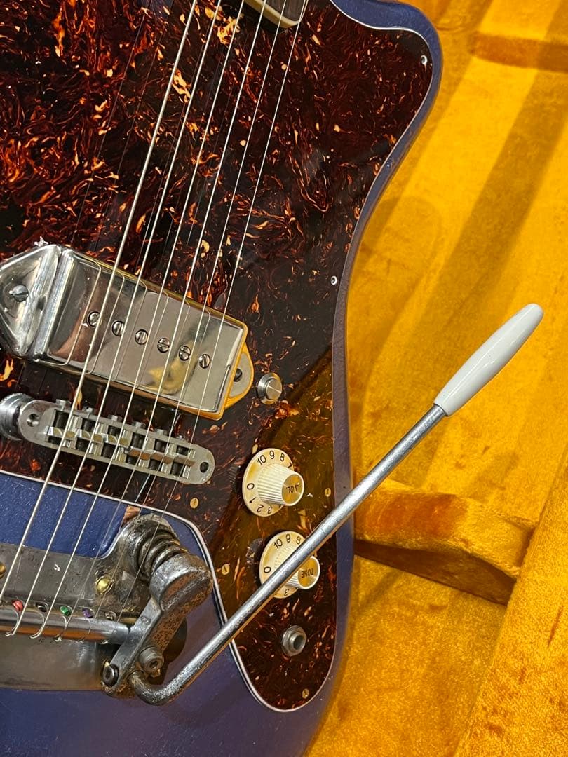 DeliciousTaylormade MOD 1960s弾きたいビザールLPB