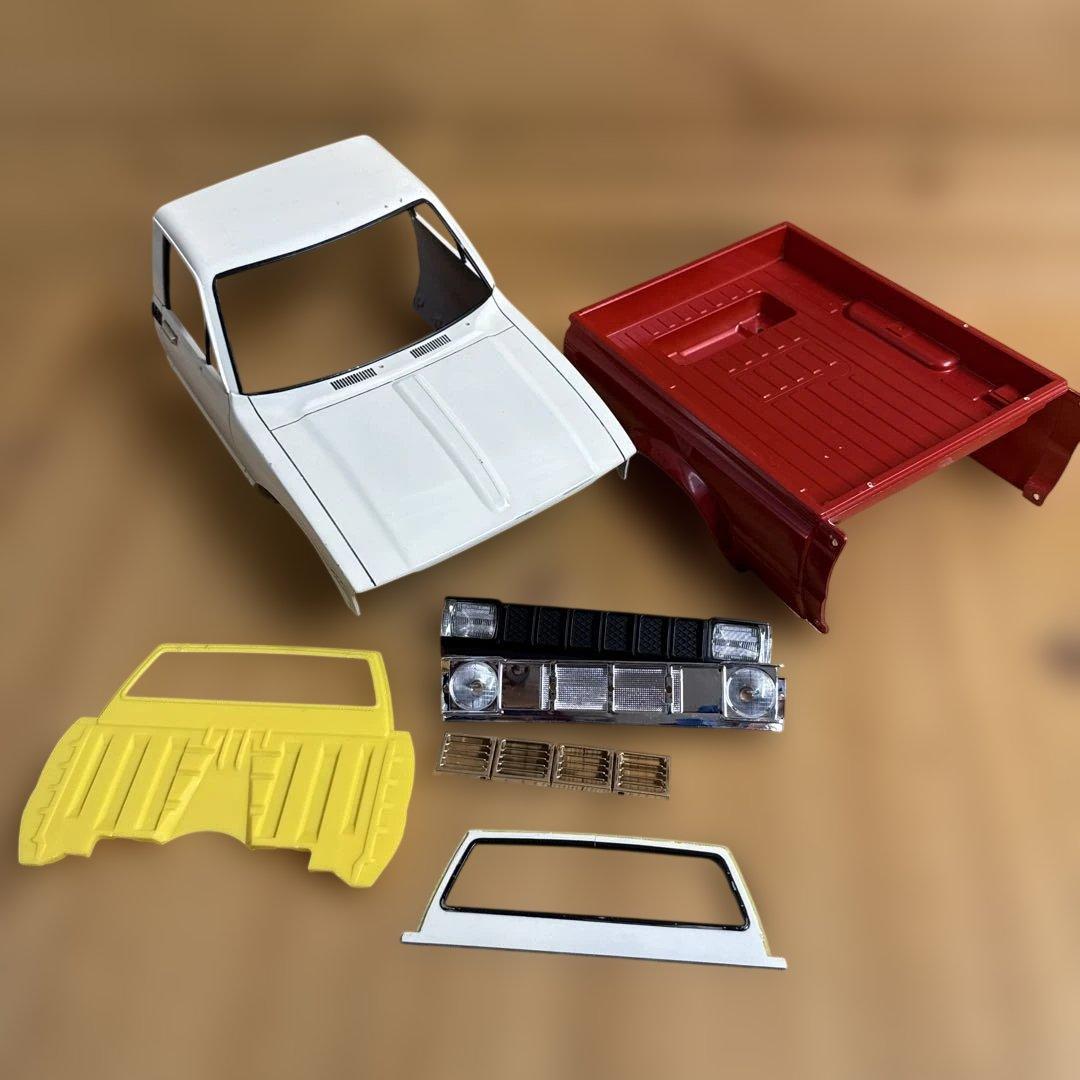 タミヤ RC4WD トヨタピックアップ ハイラックス