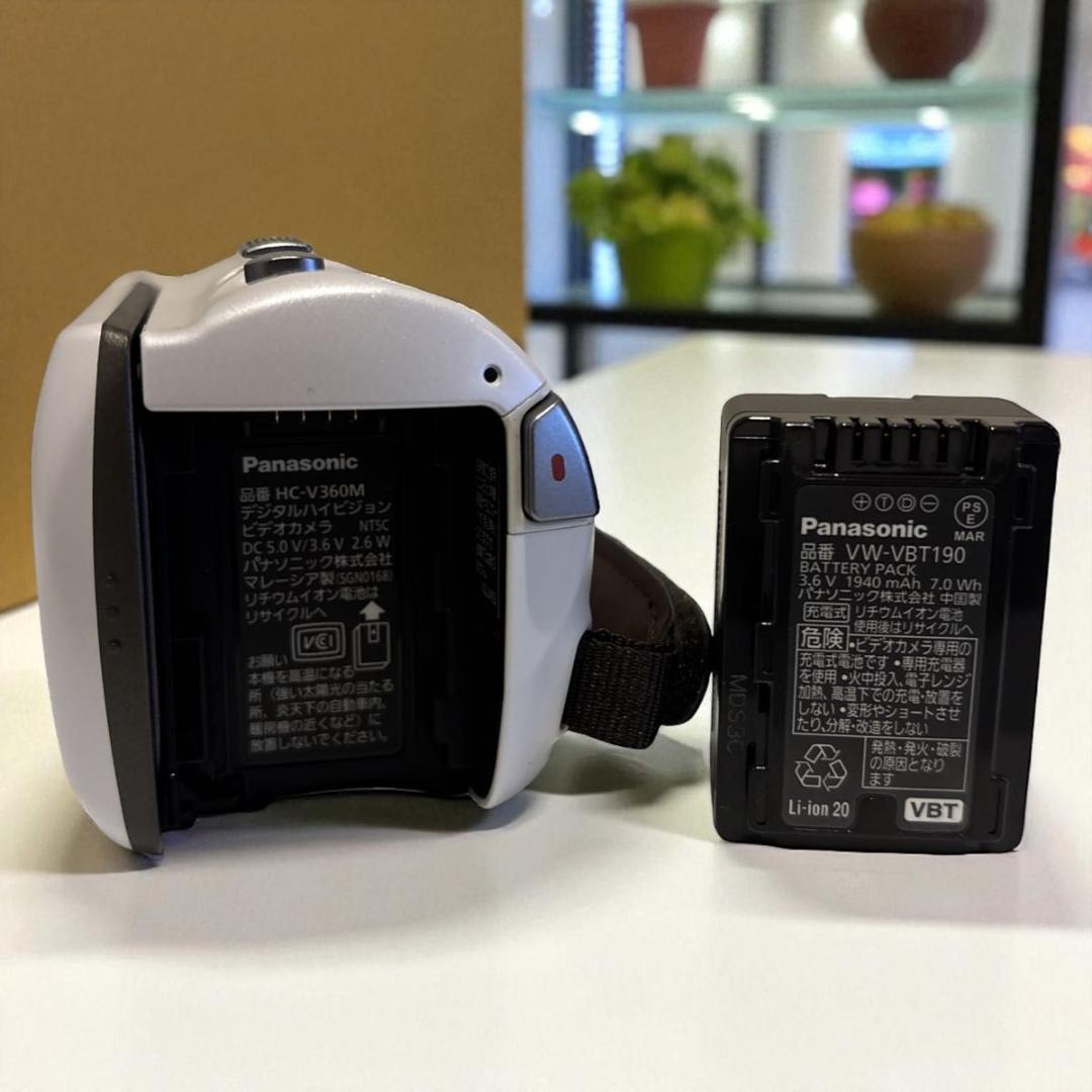 超美品】Panasonic ビデオカメラ HC-V360M ホワイト ケース付