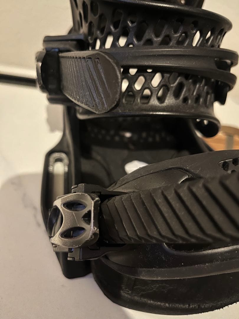 Burton Lexa estビンディング Mサイズ 左足ラチェット破損あり - メルカリ