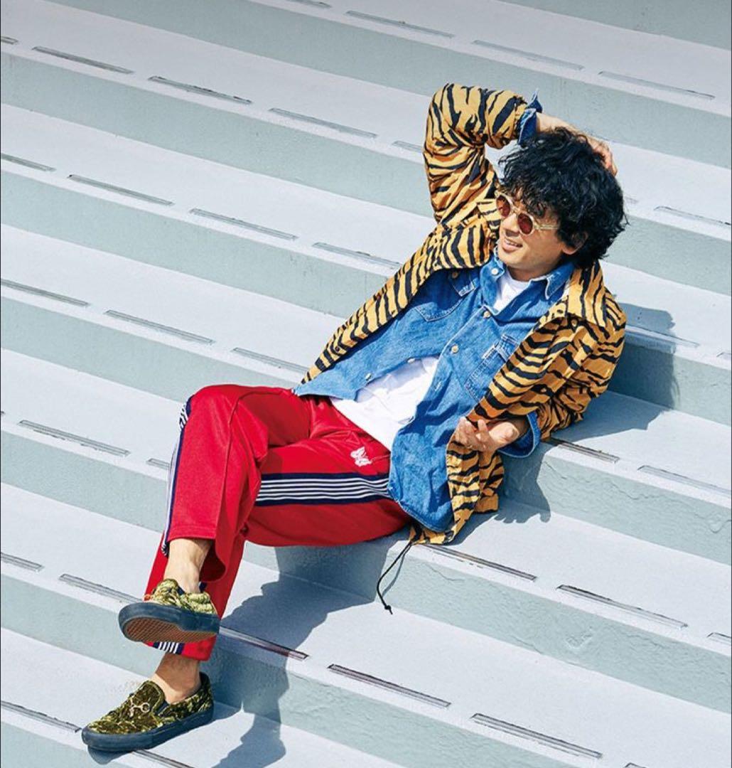 新品 未使用 needles パンツ ジャージ ナロー 赤 M 滝藤賢一 - メルカリ