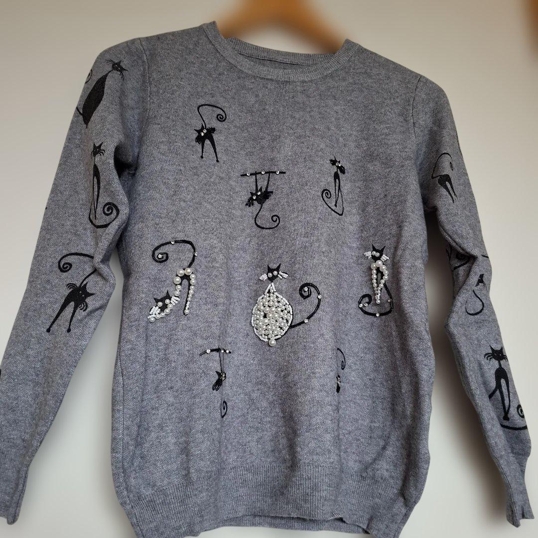 猫の刺繍ビーズ装飾グレー長袖ニット未使用春ニット - メルカリ