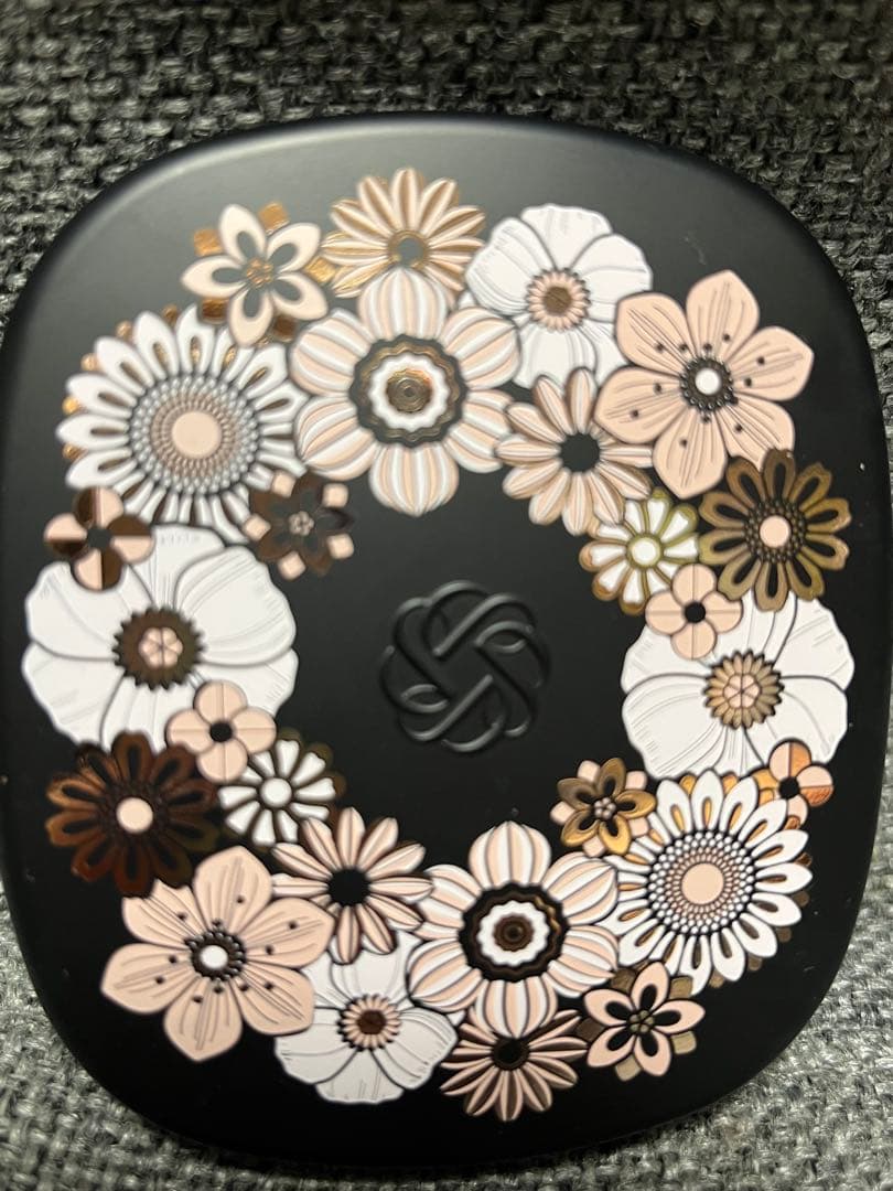 コスメデコルテ　クリスマスコフレ2025 アイシャドウパレット08