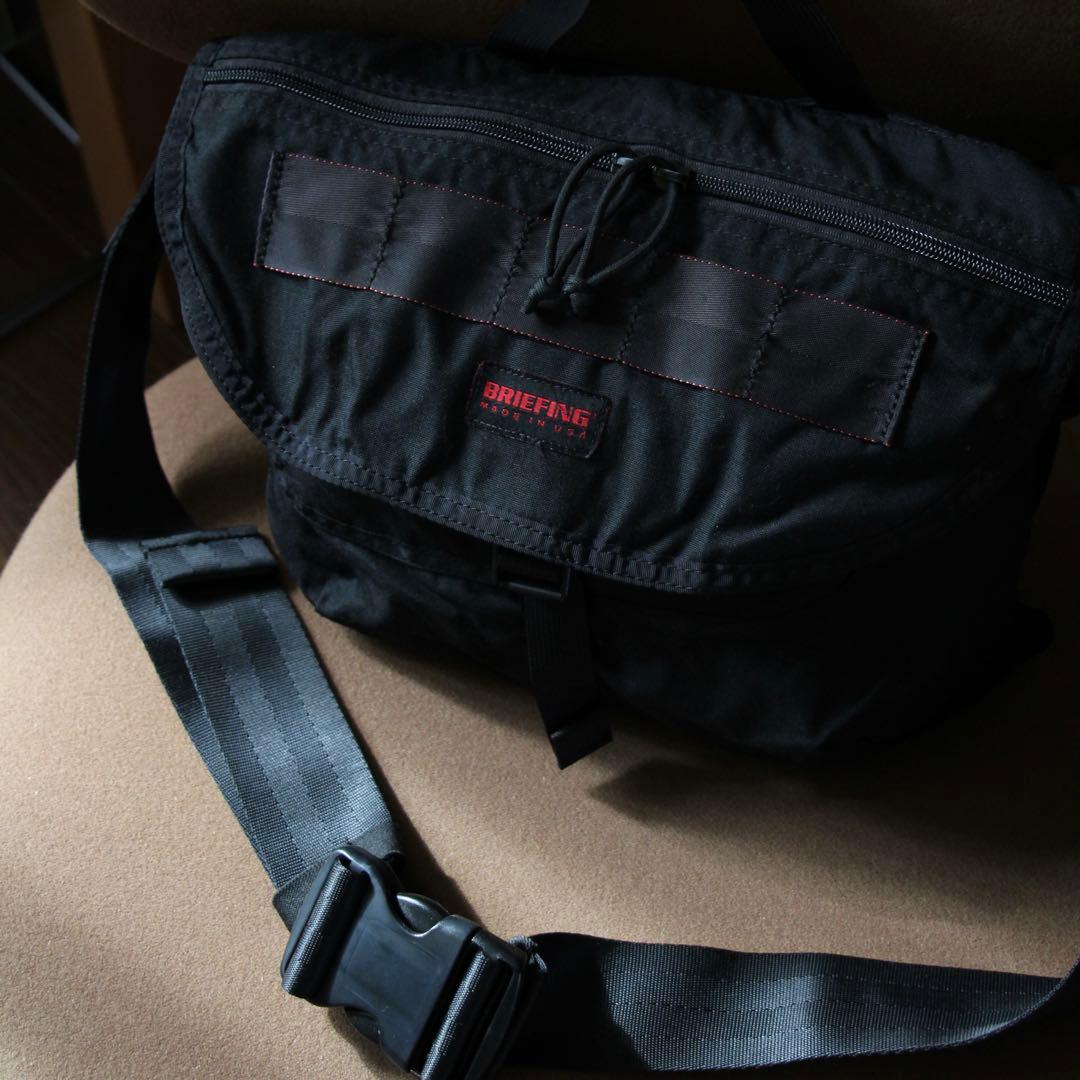 USA製BRIEFING FLIGHT LIGHT FLAP BODY BAG