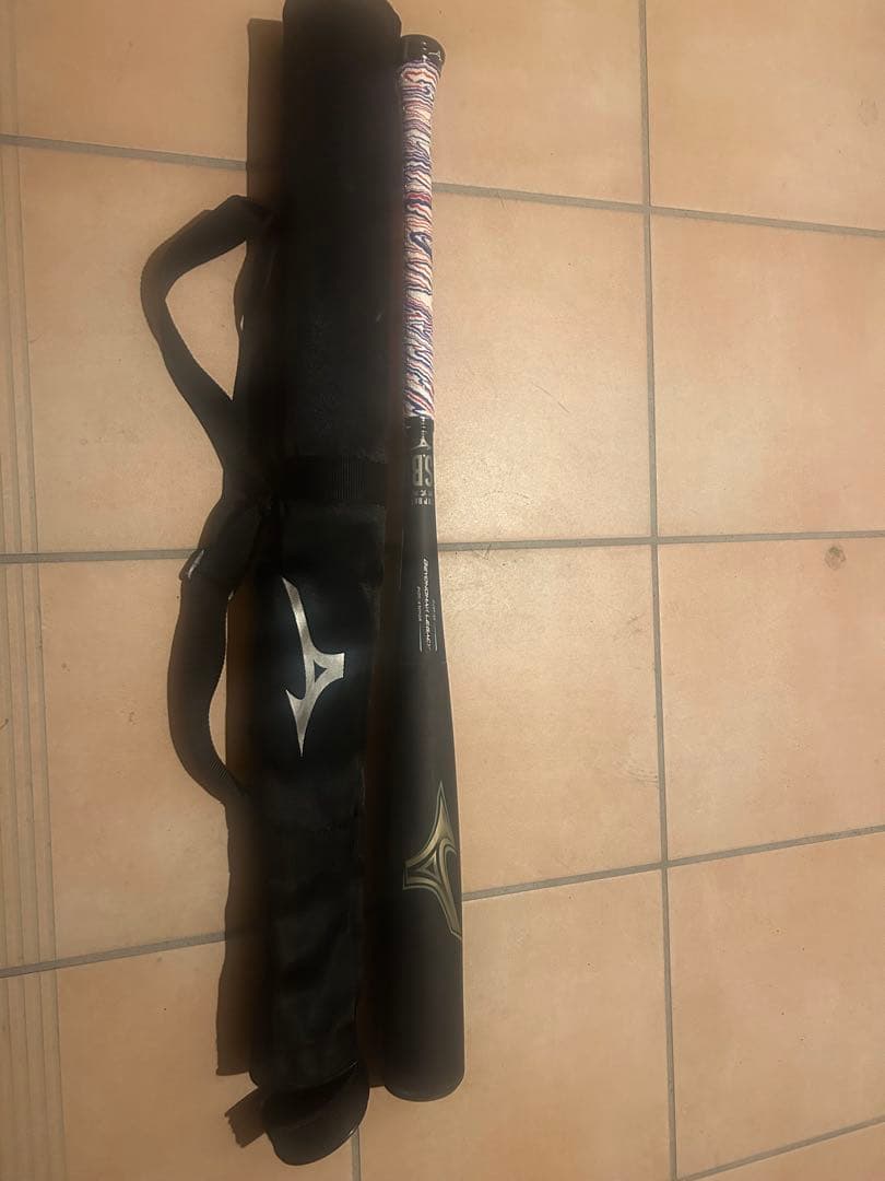 【美品】BEYOND MAX LEGACY ミドル　84センチ　740g 軟式用ビヨンドマックスレガシーフレア ミドル(FRP製／84cm／平均740g