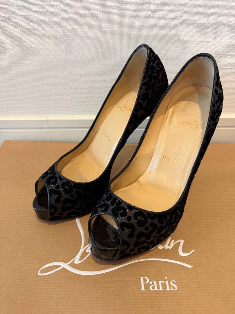 美品！Christian Louboutin 黒36.5サイズ　ハイヒール