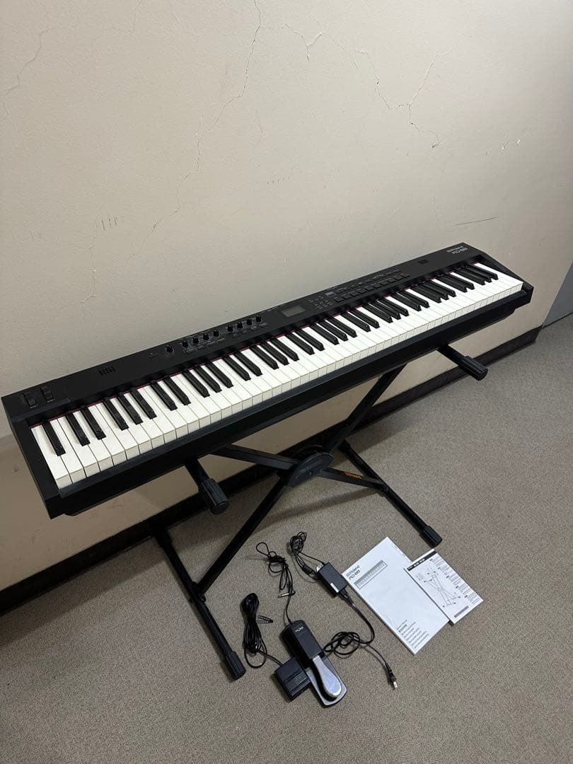 ！Roland RD-88 電子ピアノ 21年製 Roland RD-88 | スピーカー搭載の軽量・コンパクトなステージピアノ