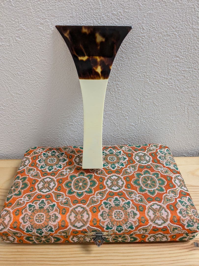 【送料無料】三味線 鼈甲撥 バチ べっ甲撥 A ケース付き