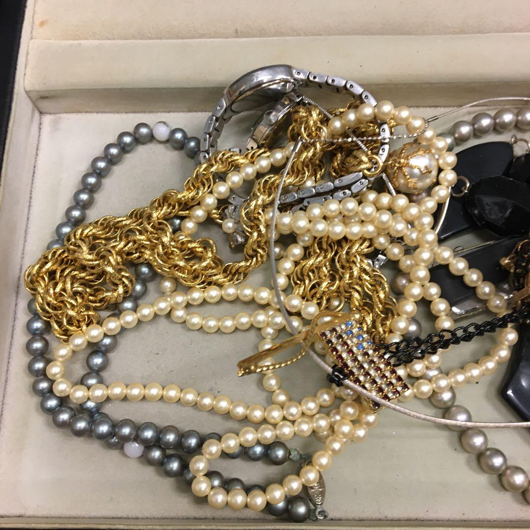 遺品整理品 アクセサリー 時計等 まとめ売り - メルカリ