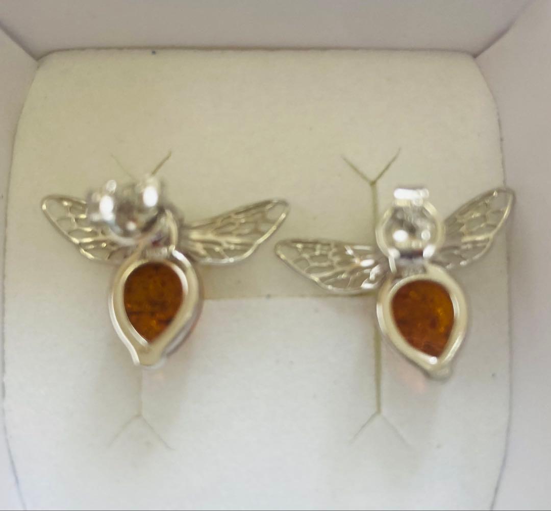 新品】S&A 蜂ピアス シルバー 万博 ポーランド 琥珀 - メルカリ