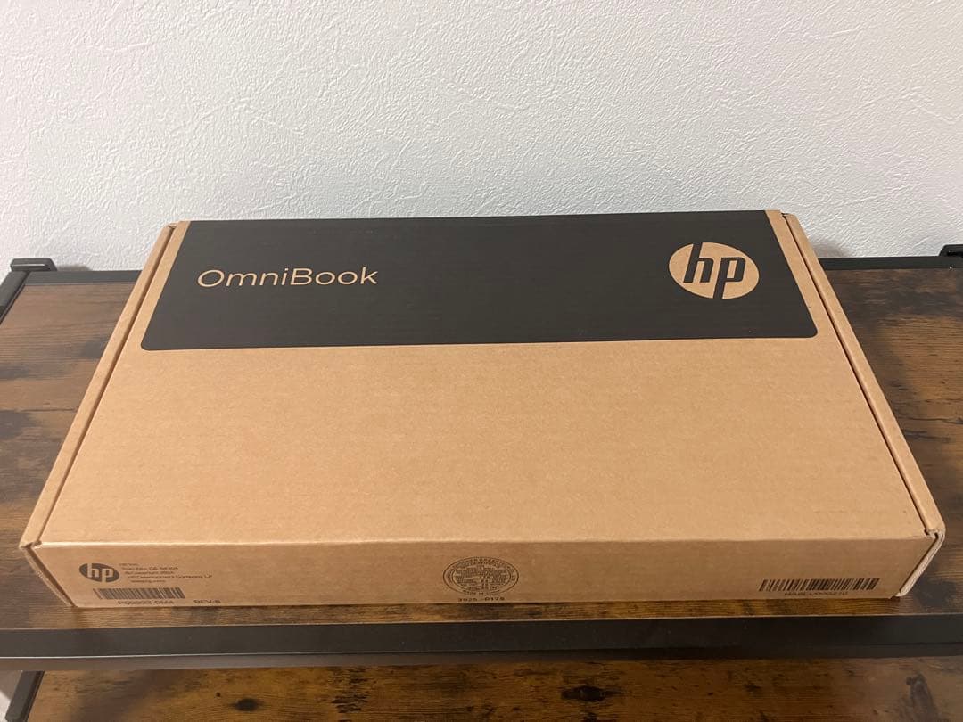 HP OmniBook 7 Aero 13-bg1010AU新品未使用 ホワイト