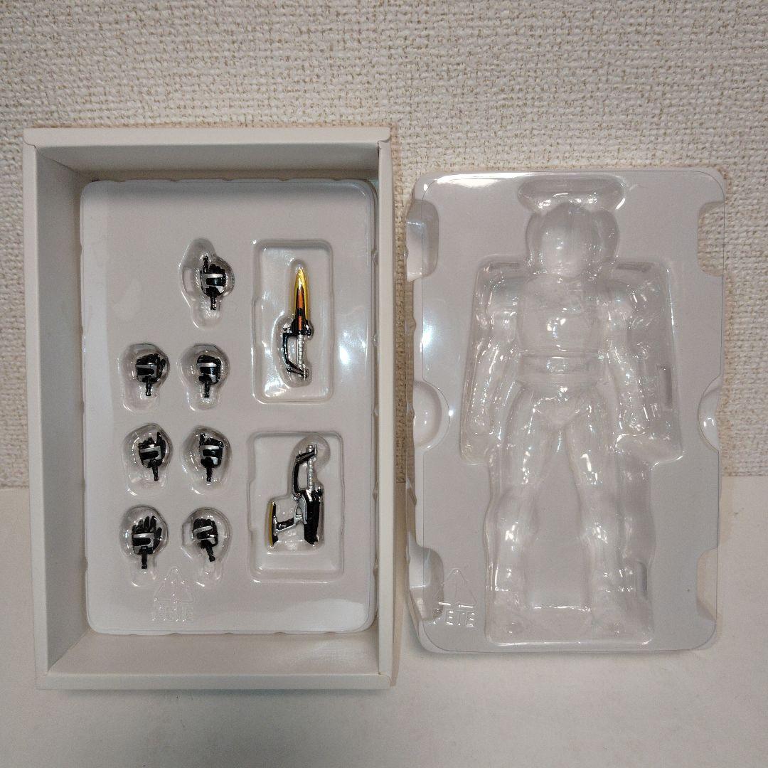 【ジャンク品】S.H.Figuarts（真骨彫製法） 仮面ライダー ダークカブト