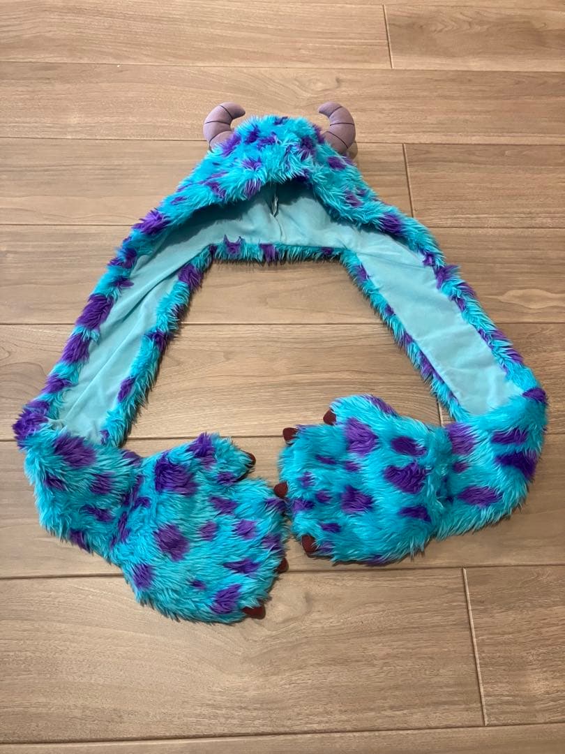 ディズニー モンスターズインク サリー マフラーキャップ - メルカリ