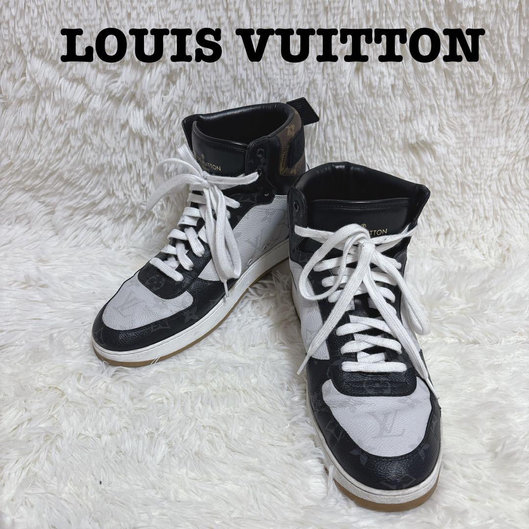 LOUIS VUITTON　MIDカット スニーカー　リヴォリライン