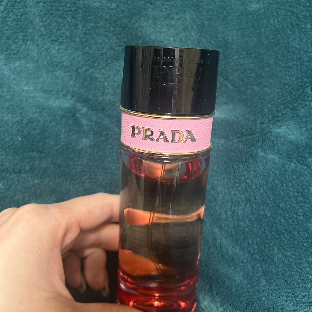 PRADA 香水