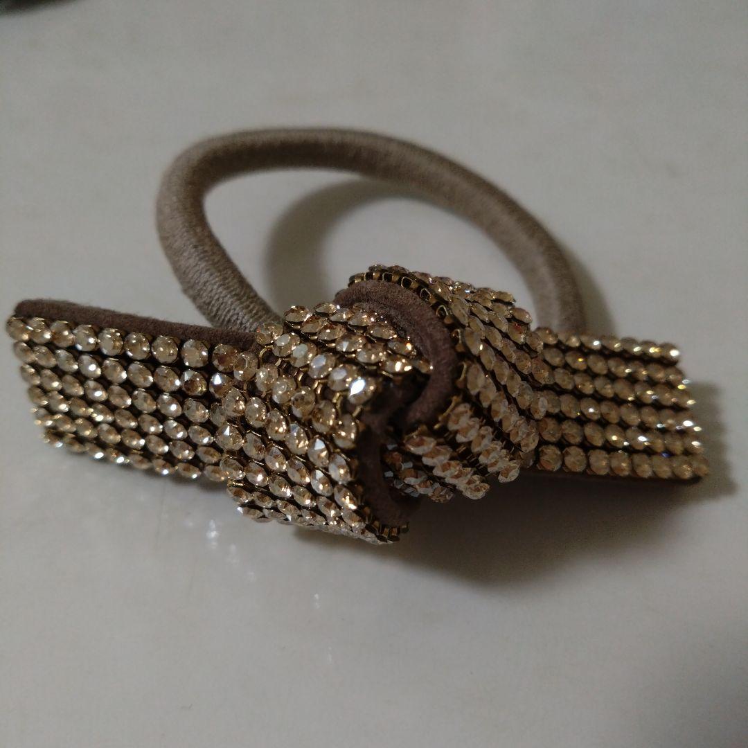 アッカ　オードリー　ドレスポニー　ゴールド