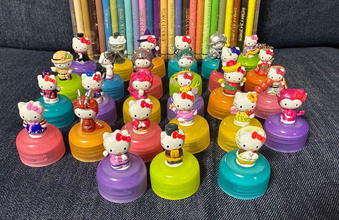 希少　レトロ　ハローキティ ペットボトルキャップ 27体セット 激レア