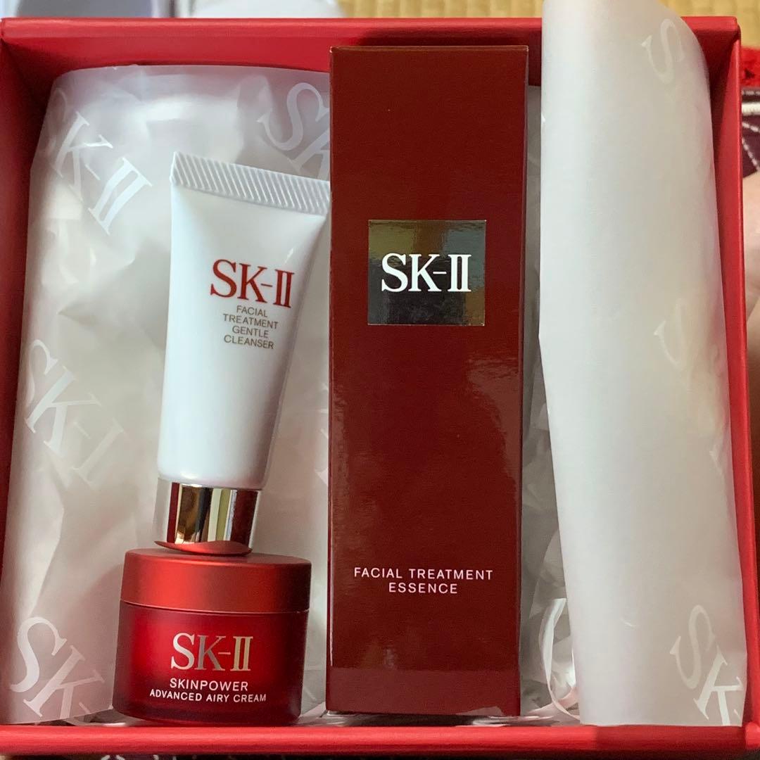 SK-II ピテラ™ユース エッセンシャルセット 2511_social-ftk2.jpg