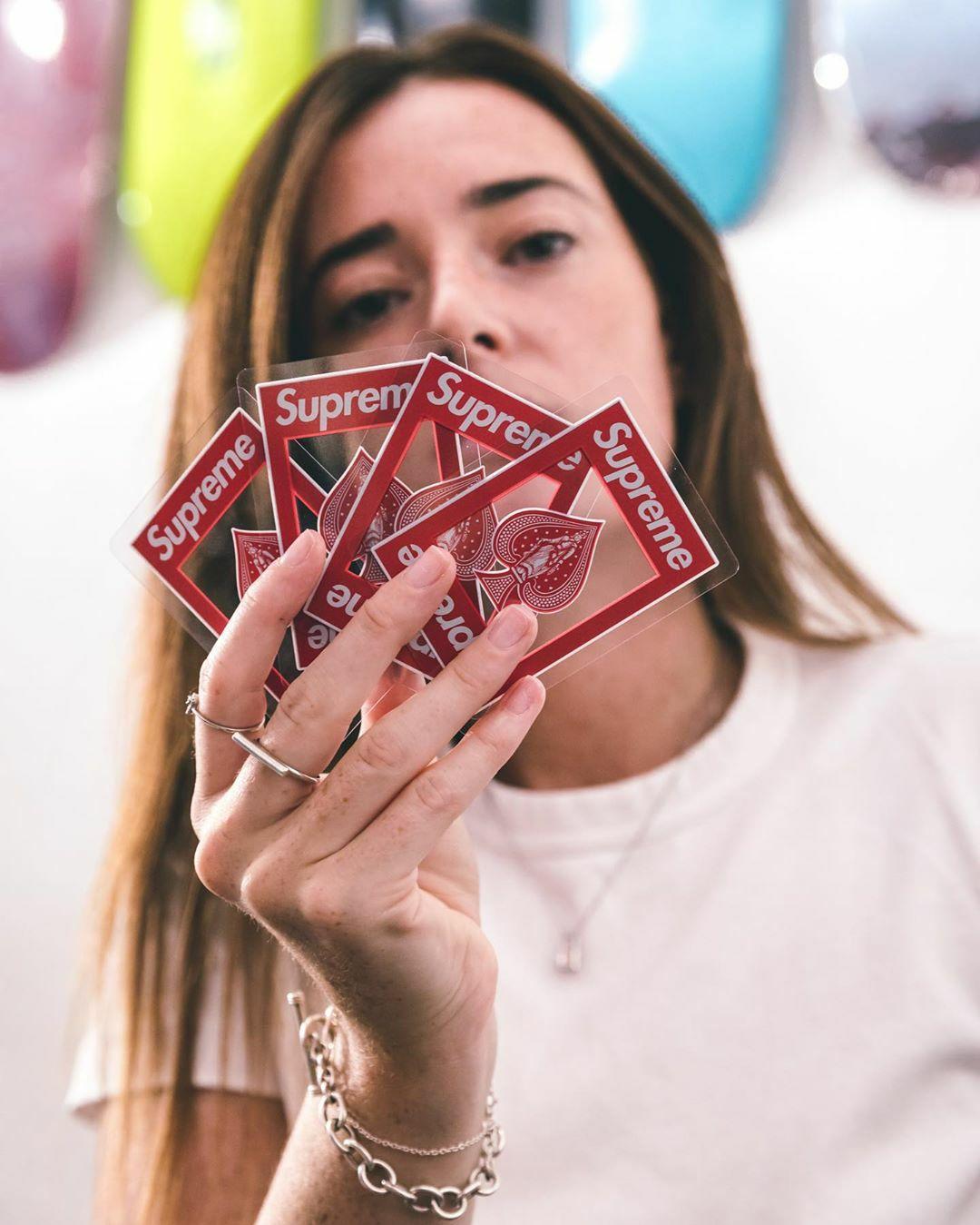 Supreme Bicycle Clear Playing Cards トランプ Supreme Bicycle Playing Cards: Supreme Pick Of The Week - StockX