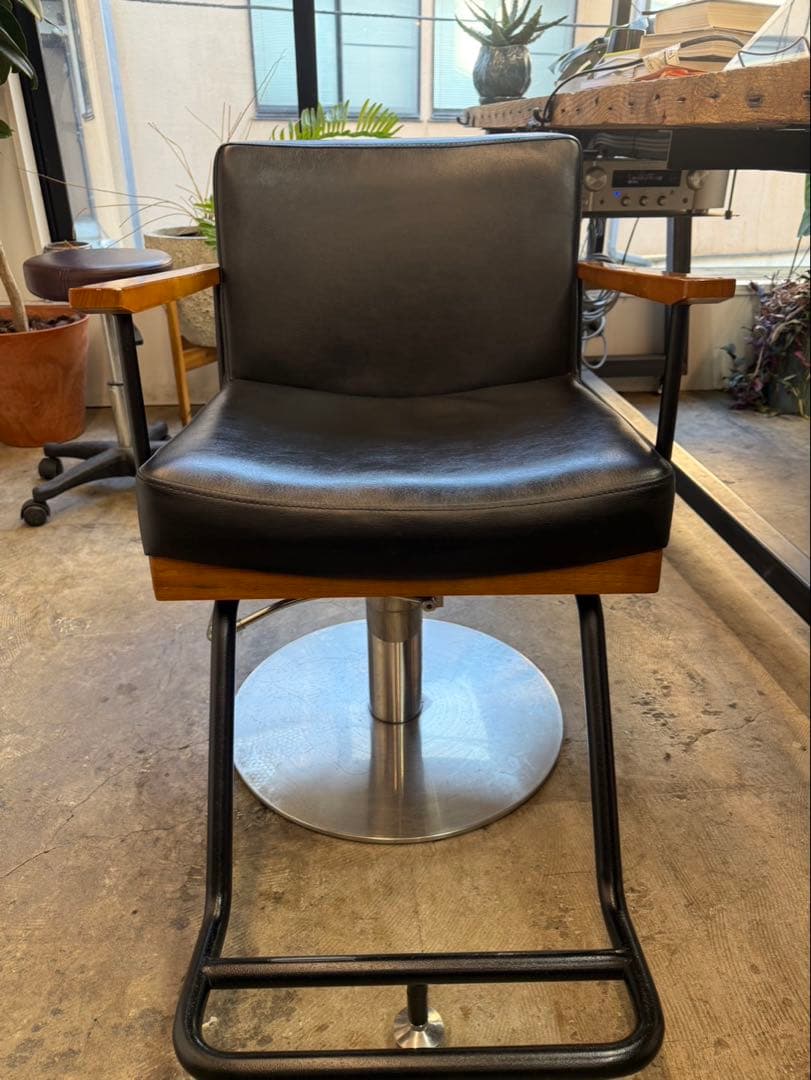 joji 美容室　椅子　『Framu/フラム』BLACK