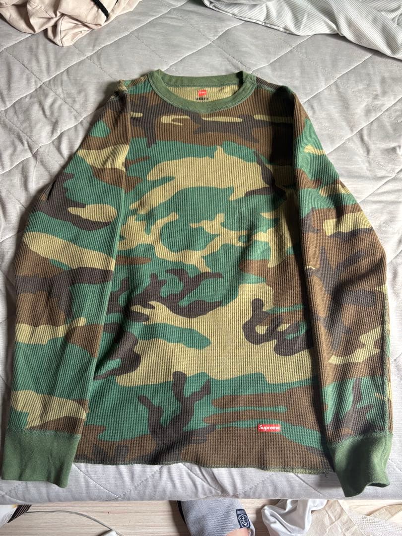 個人装備 supreme hanes camo thermal top