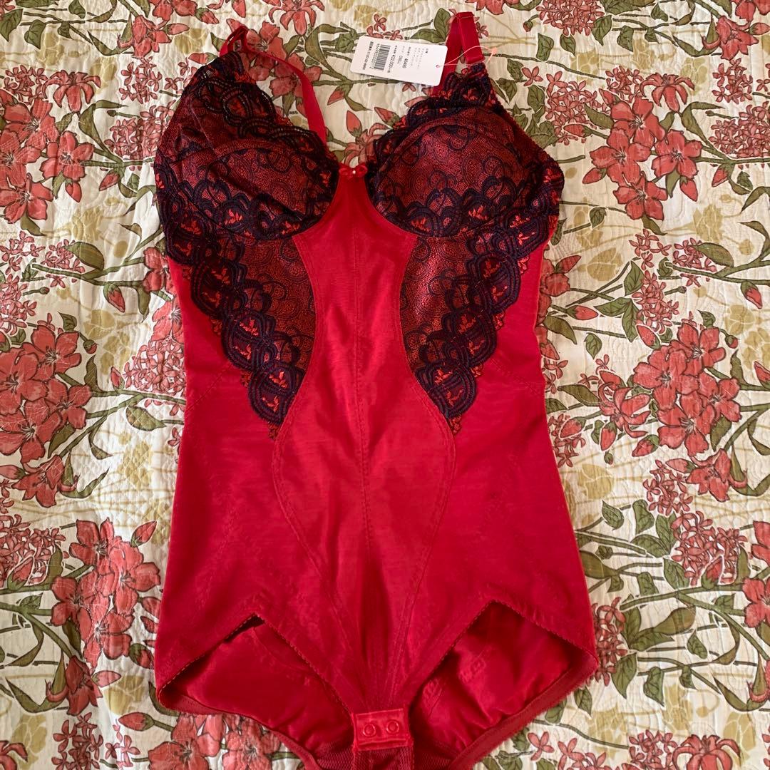 ダイアナ　レース装飾 赤 ボディスーツ レッド レースボディースーツ | La Perla （ラペルラ）