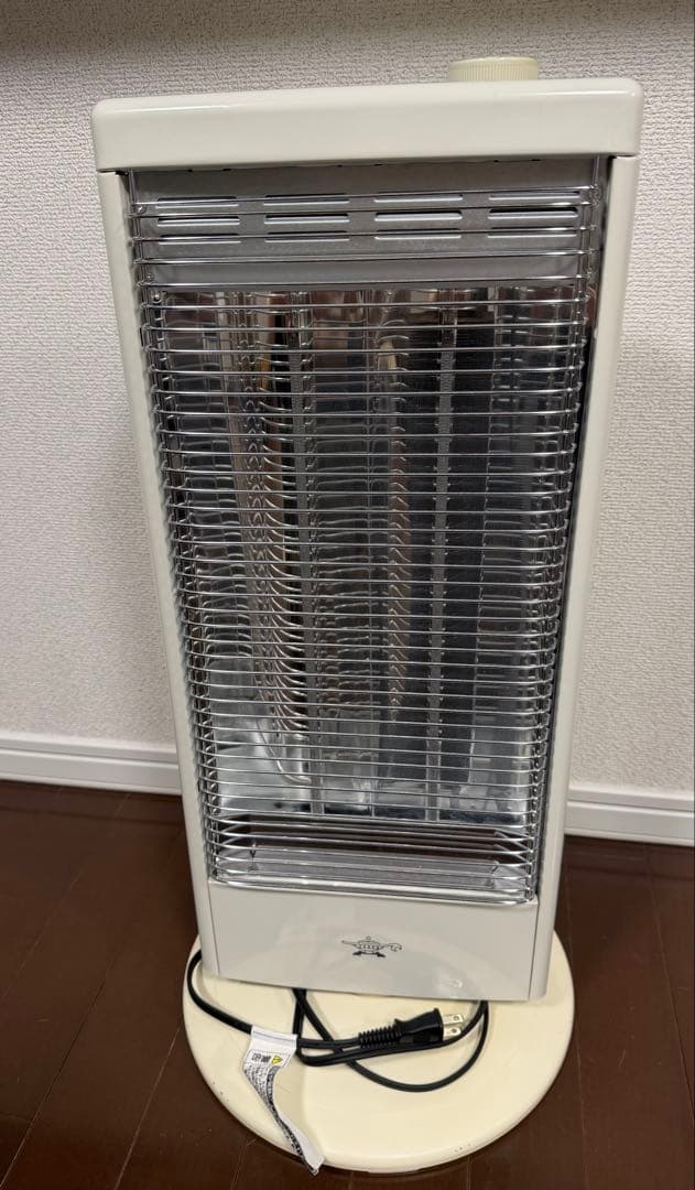 アラジン 電気ストーブ遠赤グラファイトヒーター 2022年製 AEH-G100B 遠赤グラファイトヒーター（2灯管） | Aladdin（アラジン）公式サイト