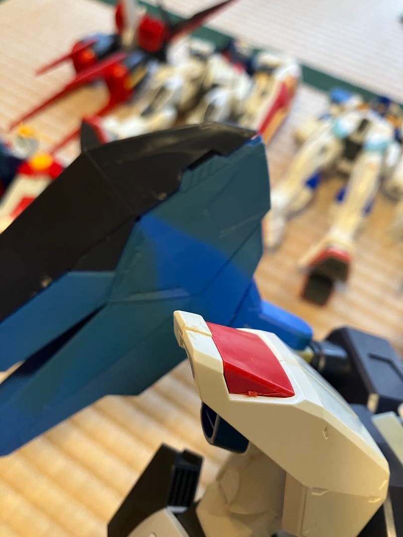 ガンプラ ジャンク品 まとめ売り ガンダム 8体 全長約30cm 1/60 - メルカリ