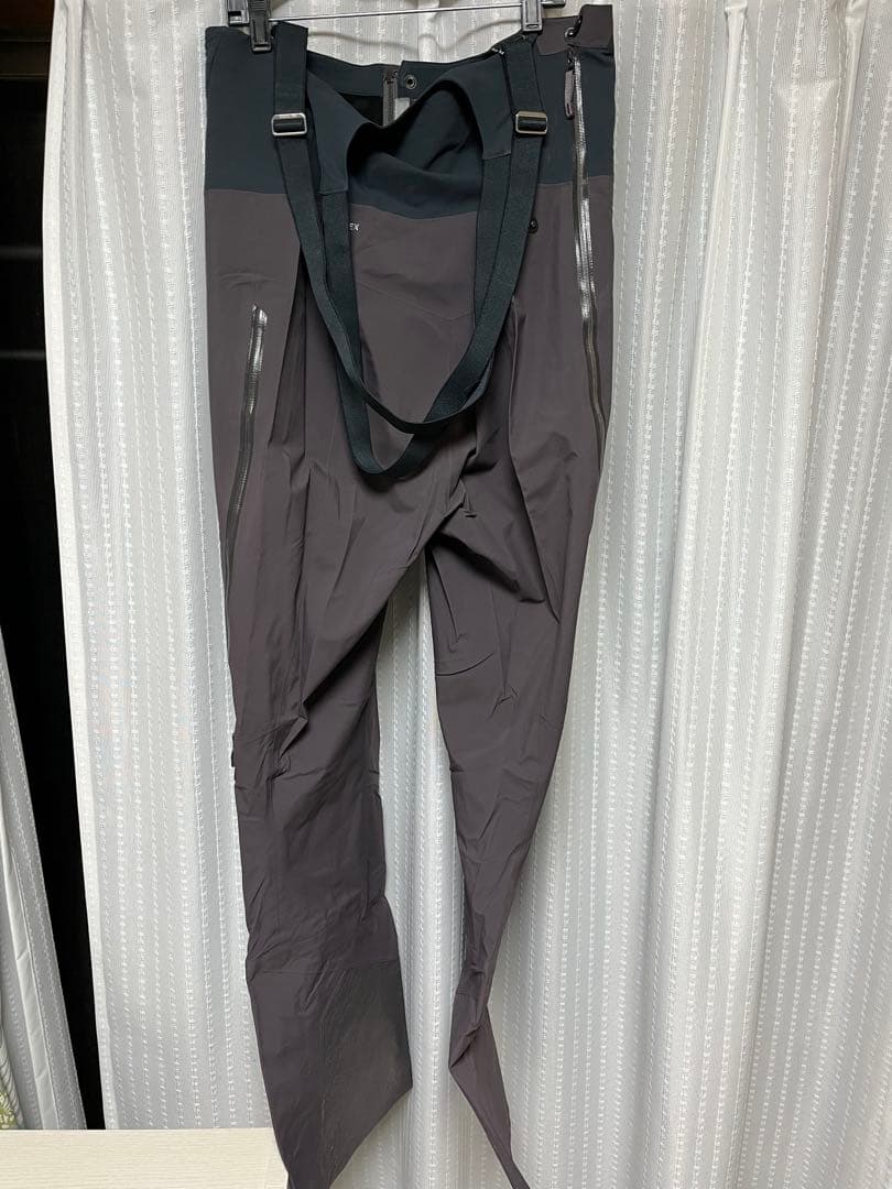 やま様。Arc'teryx ゴアテックスSentinel LT Bib - メルカリ