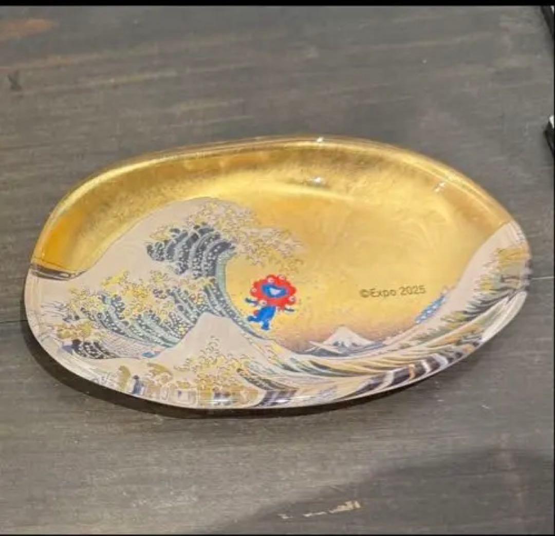 関西万博 ミャクミャク × 葛飾北斎 ガラストレー - メルカリ