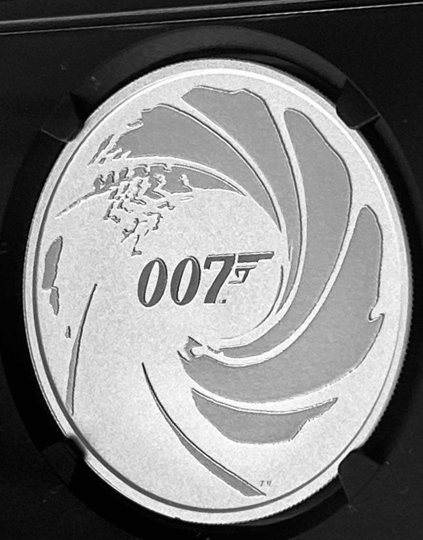 2020年ツバル ジェームズ・ボンド007 1oz 1ドル銀貨 NGC MS70 - メルカリ