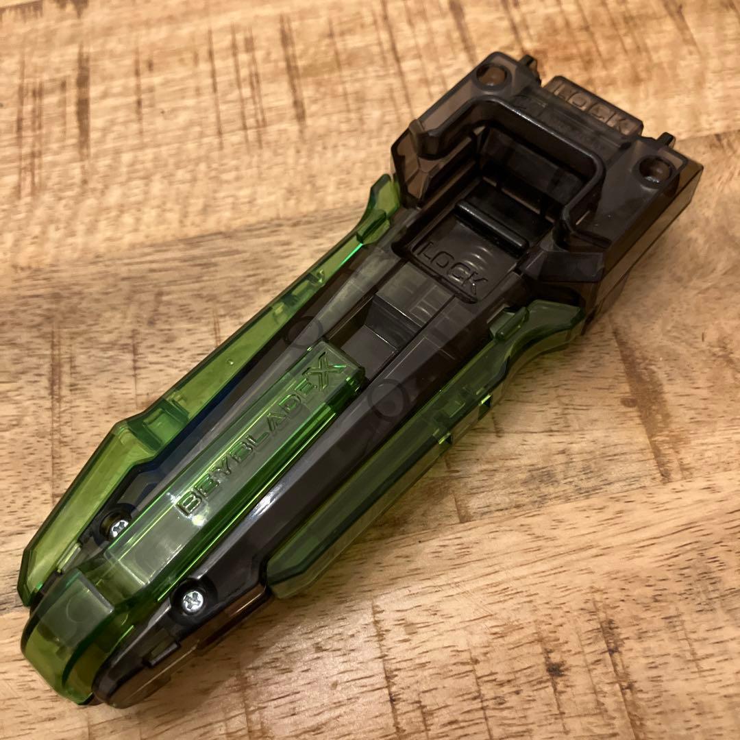 ベイブレードX カスタムグリップ クリアブラックBX-00 ランチャー付