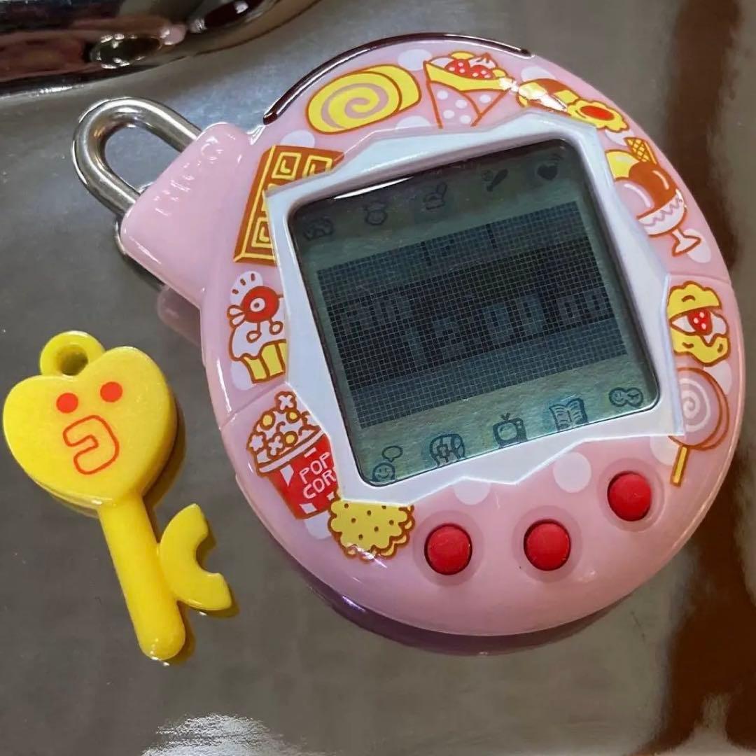 いぇー!ふぁみりーイロイロ!たまごっちプラス ふぁみたまおやつ - メルカリ