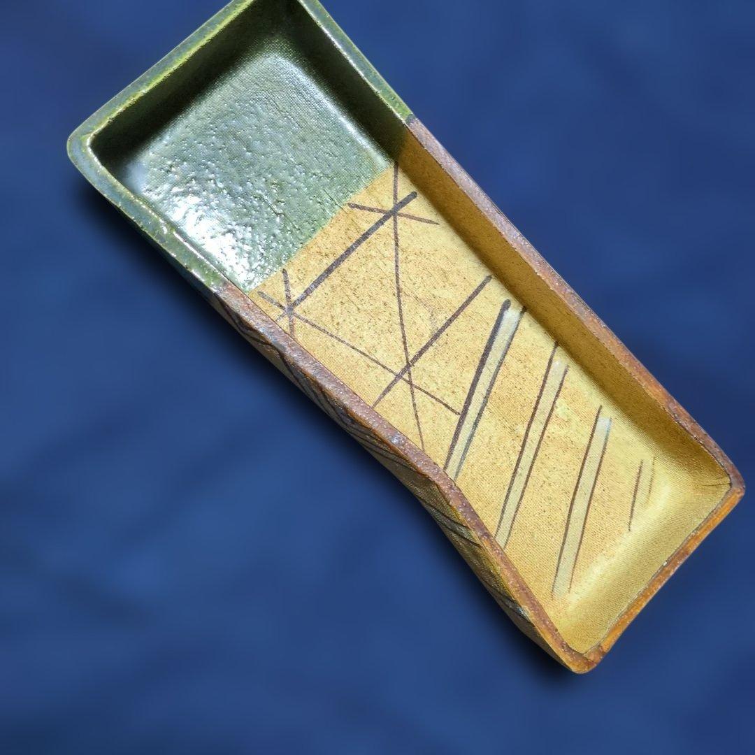 小原流生け花 古い織部焼 緑✕土色長型水盤 花器 小原流生け花 古い織部焼 緑✕土色長型水盤 花器 - メルカリ