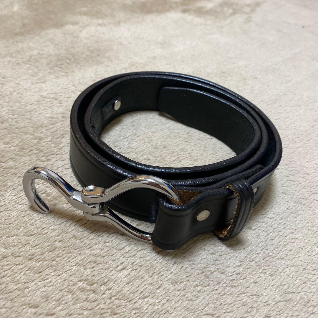 Tory Leather フックバックルベルト