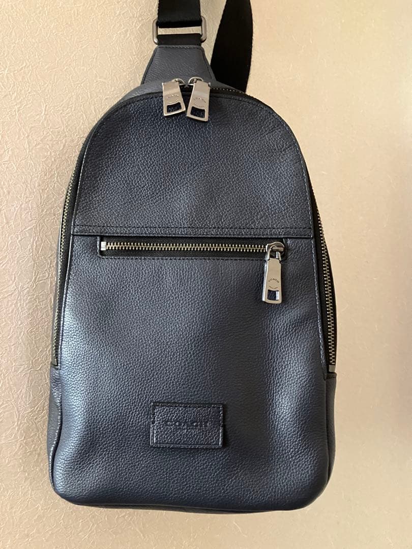 い*き様 COACH コーチ レザー ボディバッグ　ミッドナイトブルー