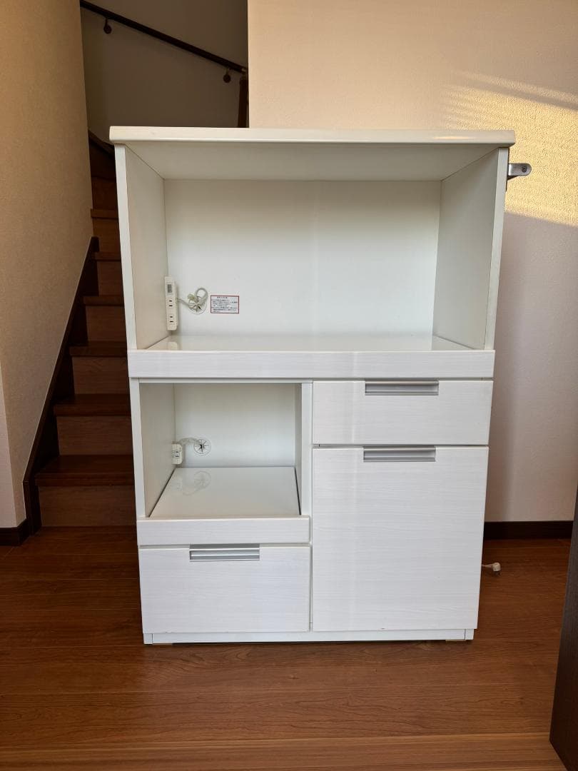 キッチンボード ホワイト 収納棚 食器棚 スライド棚 コンセント付き