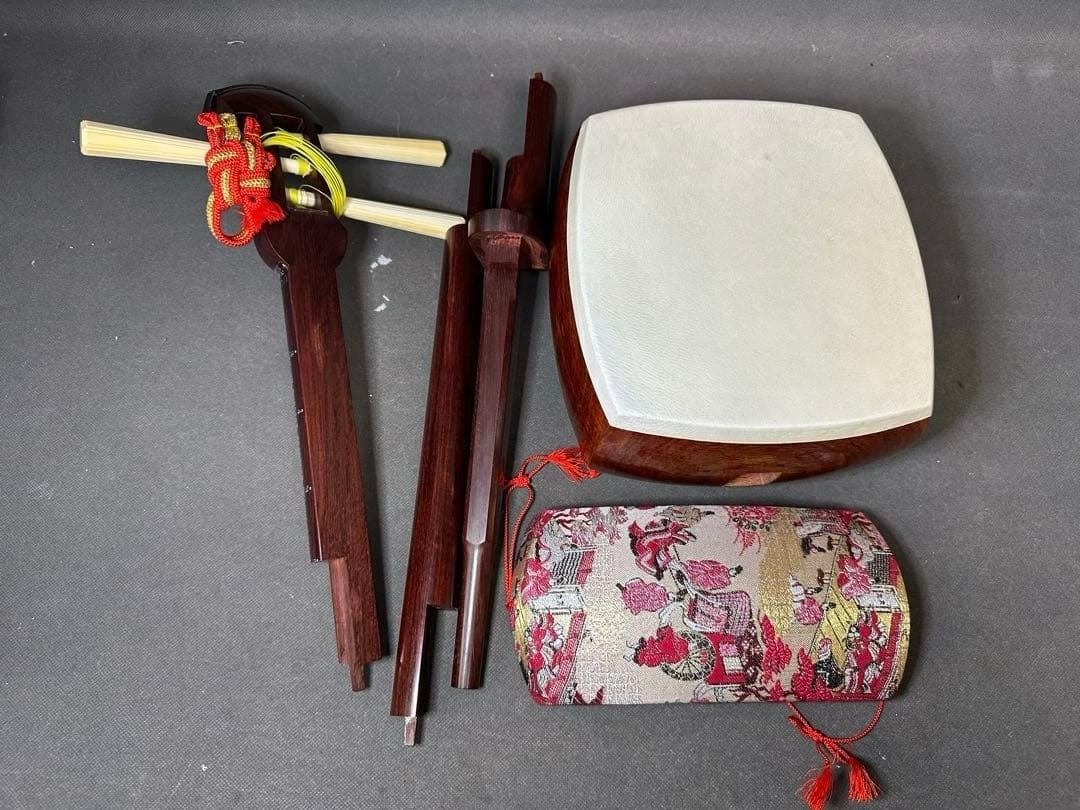 三味線 紅木　紫檀製　純銀刻印　天然素材 　弦楽器　民謡 伝統楽器