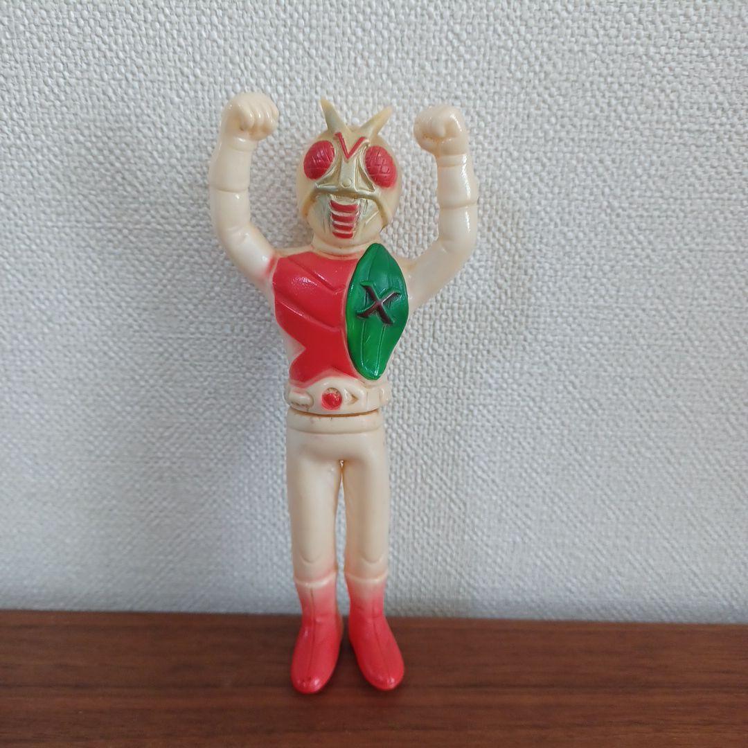 無版権　パチもの「仮面ライダーX」風のアイボリー色の希少ソフビフィギュア