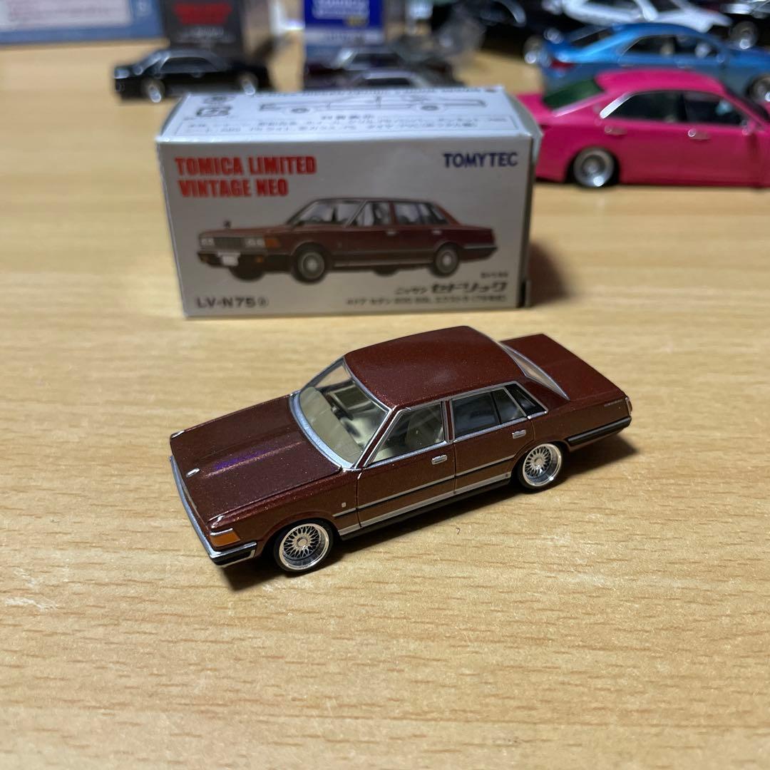 トミカリミテッド　セドリック