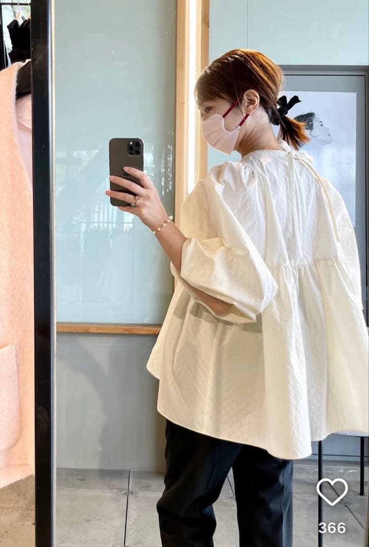 極美品☆yori キルト柄パフスリーブブラウス - メルカリ