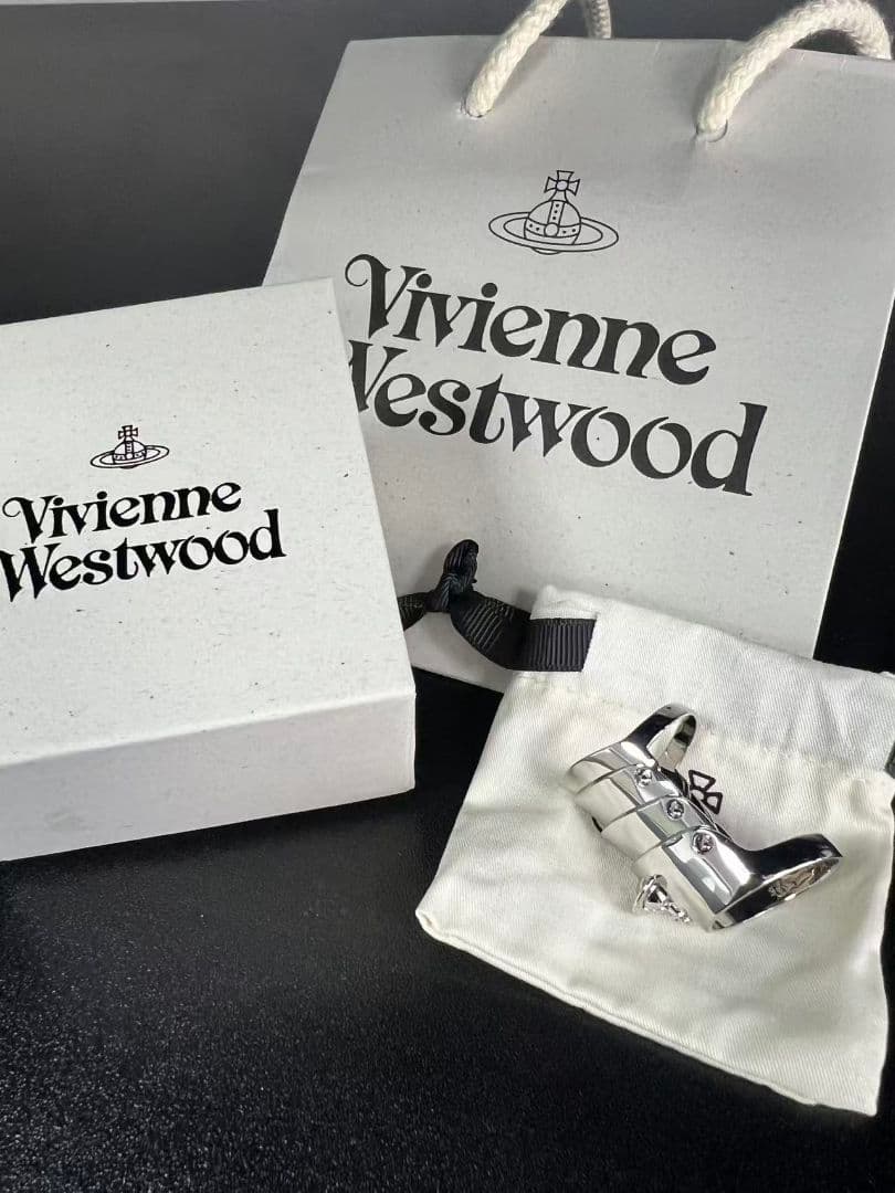 Vivienne Westwood 新品同様 シルバー3連リング