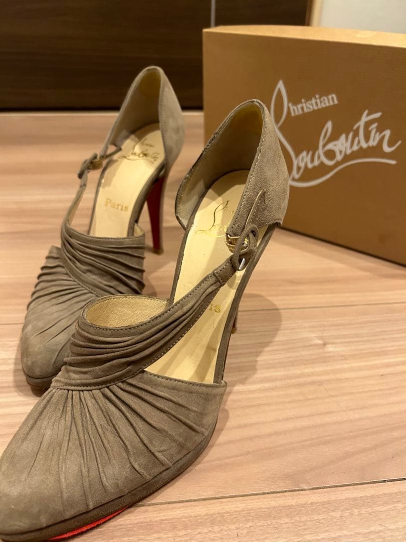 ルブタン　パンプス