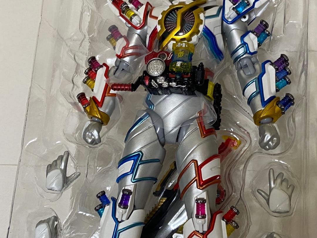 仮面ライダービルド ジーニアスフォーム S.H.Figuarts