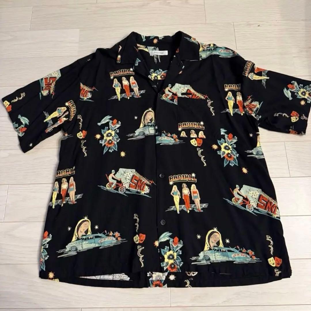 毎*！様 RADIALL アロハシャツ 黒 レーヨン100% Mサイズ